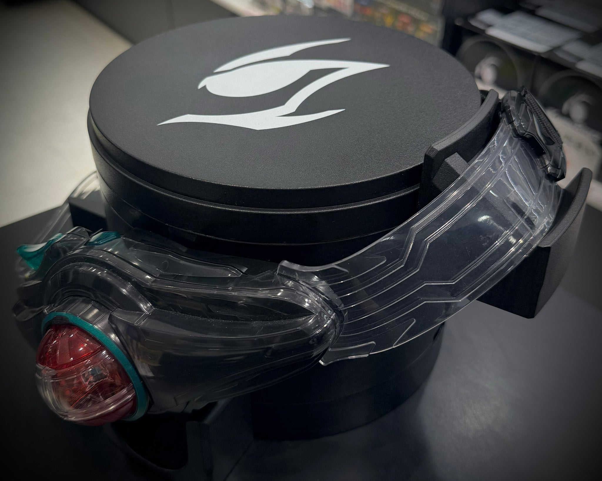 Kamen Rider Belt Display Daiza 2.0 - Zeztz Edition