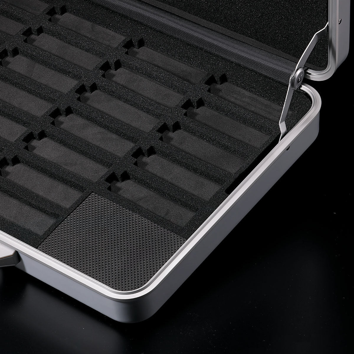 [PREORDER] T2 Gaia Memory Case - Kamen Rider W