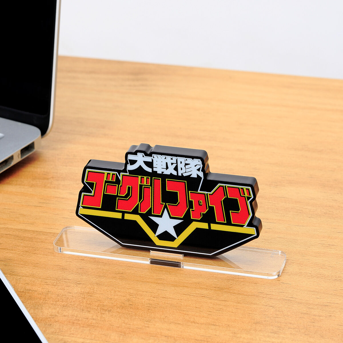 [PREORDER] Goggle-V Acrylic Logo Display