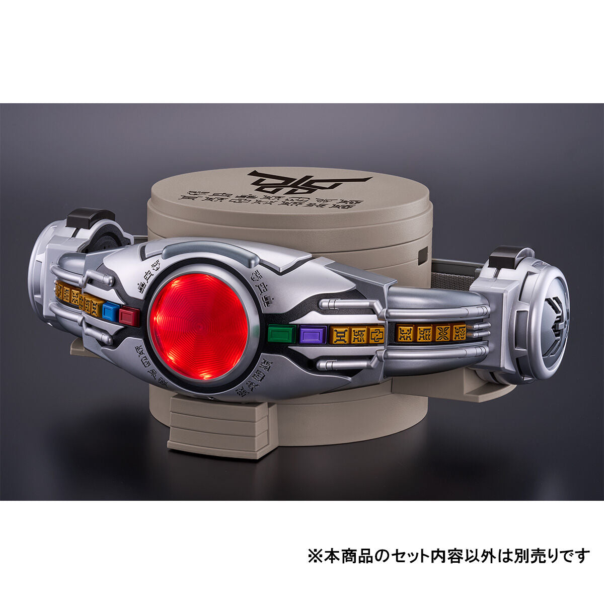 [PREORDER] Kamen Rider Belt Display Daiza - Kuuga Edition