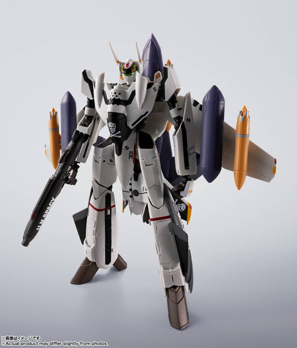 [PREORDER] Hi-Metal R VF-0S Phoenix (Roy Focker Use) + QF-2200D-B Ghost