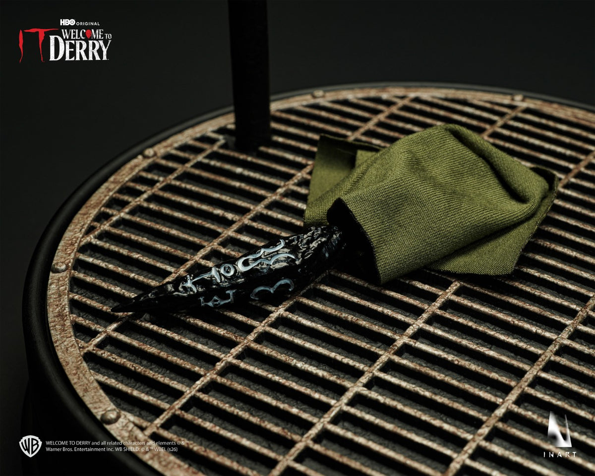 [PREORDER] INART Pennywise 1/6 Collectible Figure - IT: Welcome to Derry