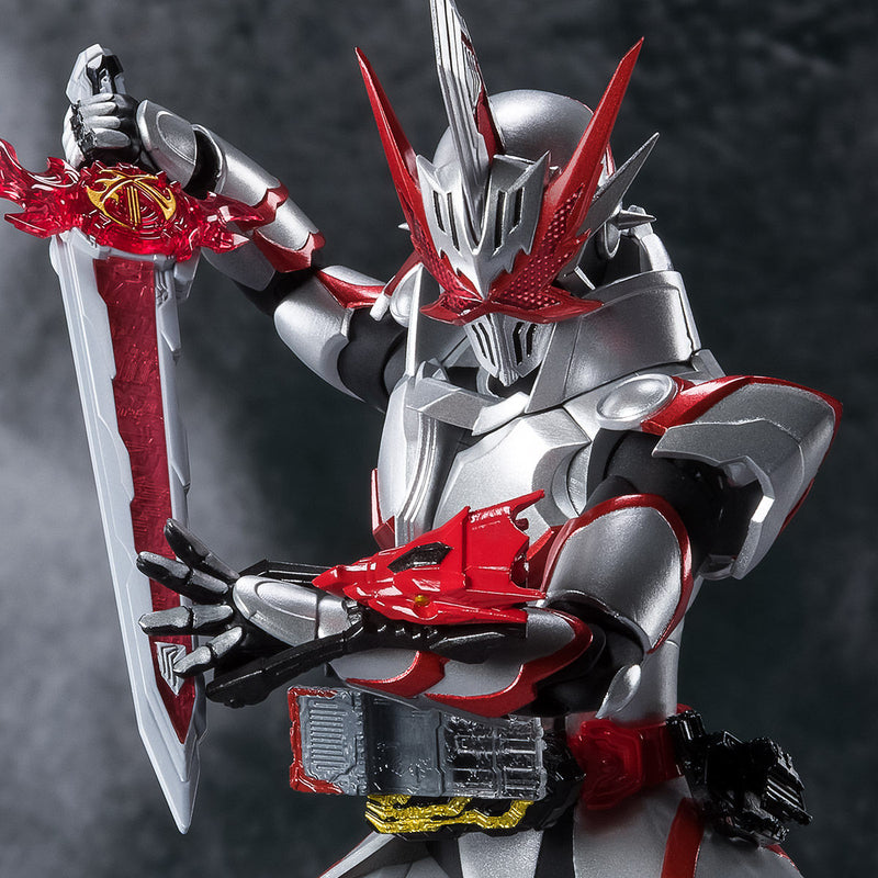 SH Figuarts Kamen Rider Saber Dragonic Knight