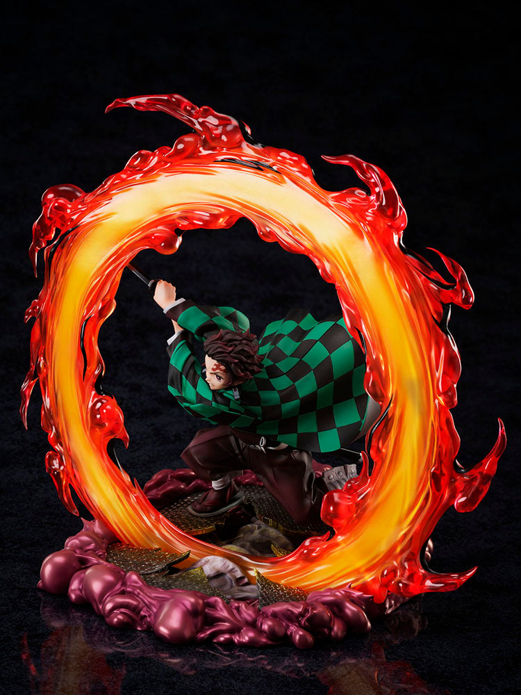 Demon Slayer Tanjiro Kamado (Hinokami Kagura Clear Blue) Sky 1/8 Scale Figure