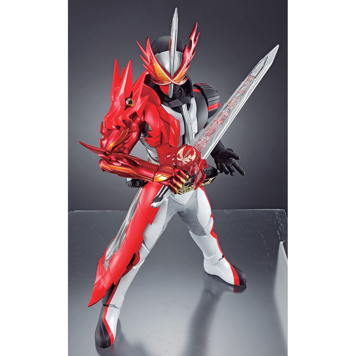 Kamen Rider Saber Ichiban Figure