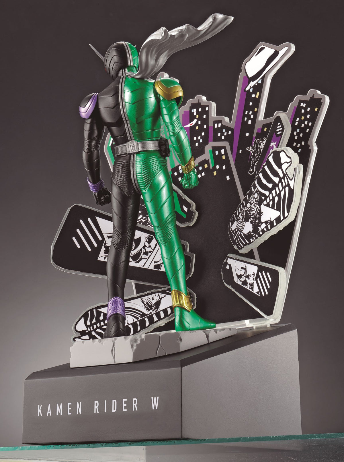 Kamen Rider W Ichiban Statue